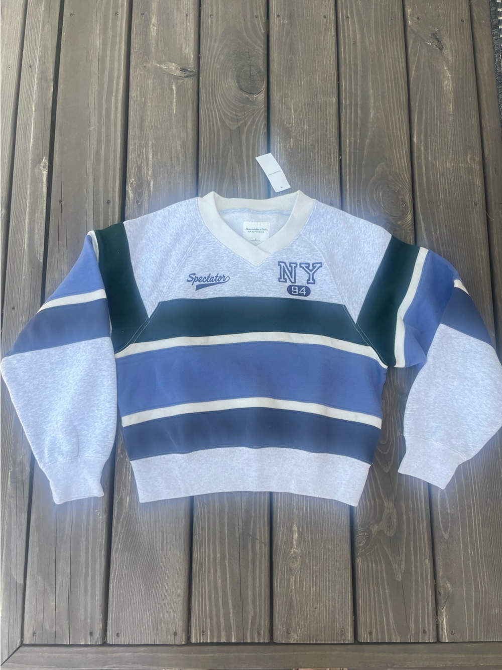 NWT Abercrombie & Fitch V-neck athletic sweatshirt